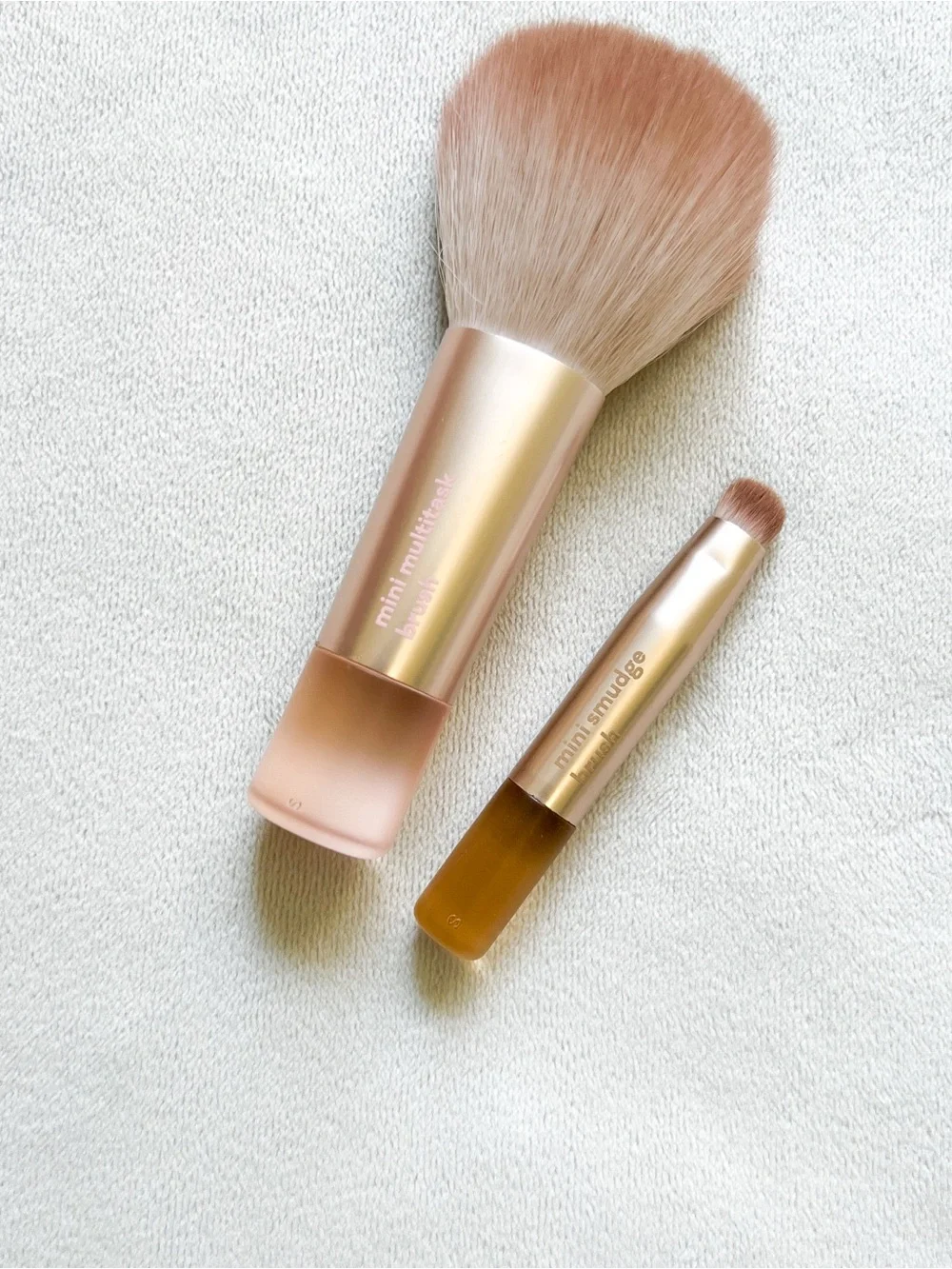 Real Techniques Gold and Brown Travel Size Powder & Eye Brush Set